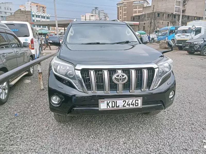 Toyota Landcruiser Prado   - 2016