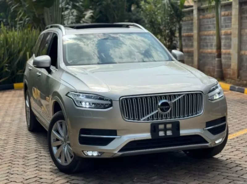 Volvo XC90   - 2017