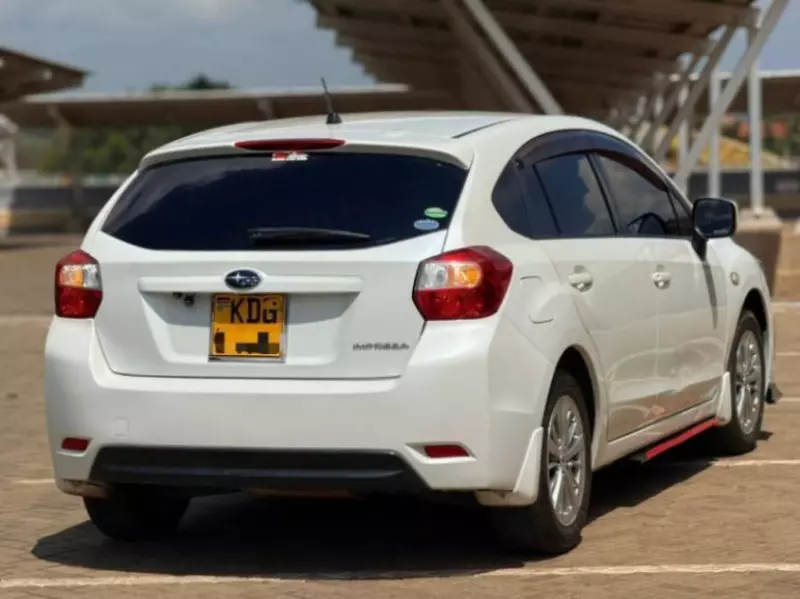 Subaru Impreza   - 2014