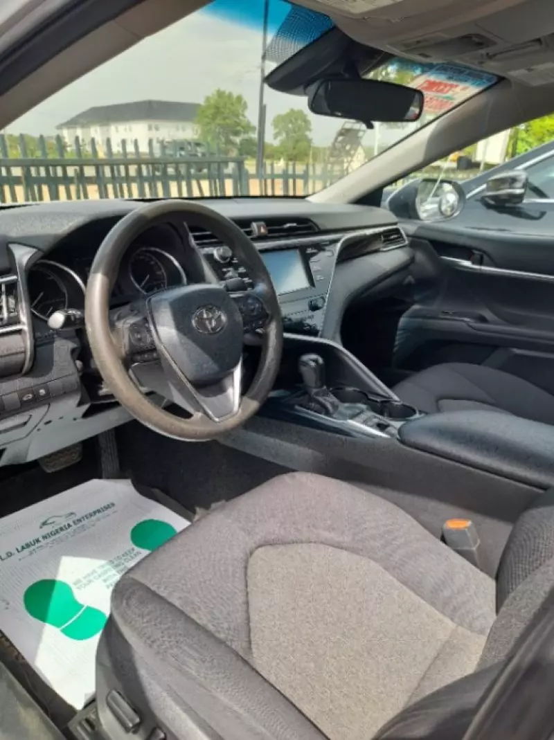 Toyota Camry   - 2018