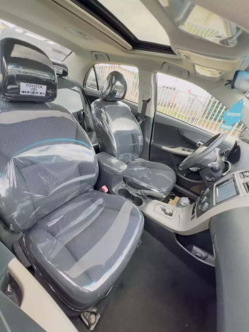 Toyota Corolla   - 2009