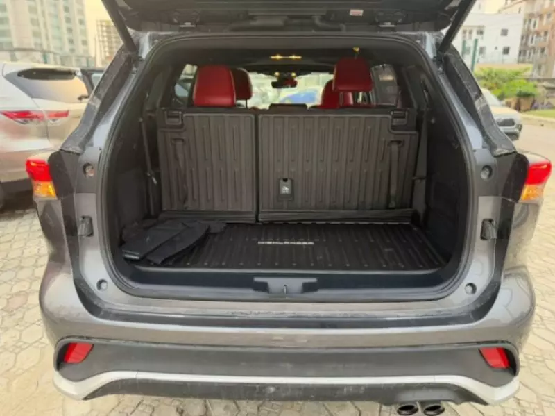 Toyota Highlander   - 2023