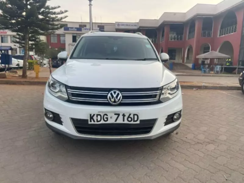 Volkswagen Tiguan   - 2014