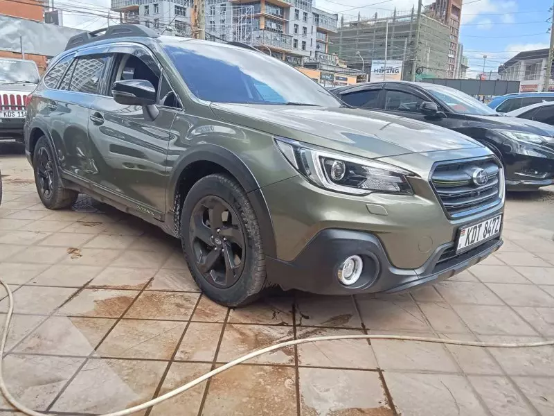 Subaru Outback   - 2018