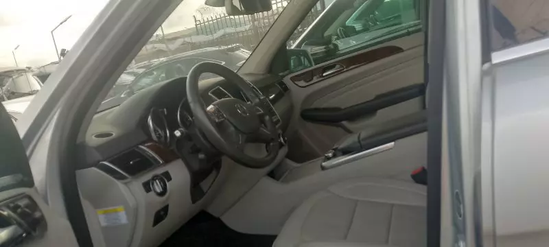 Mercedes-Benz ML 350   - 2012