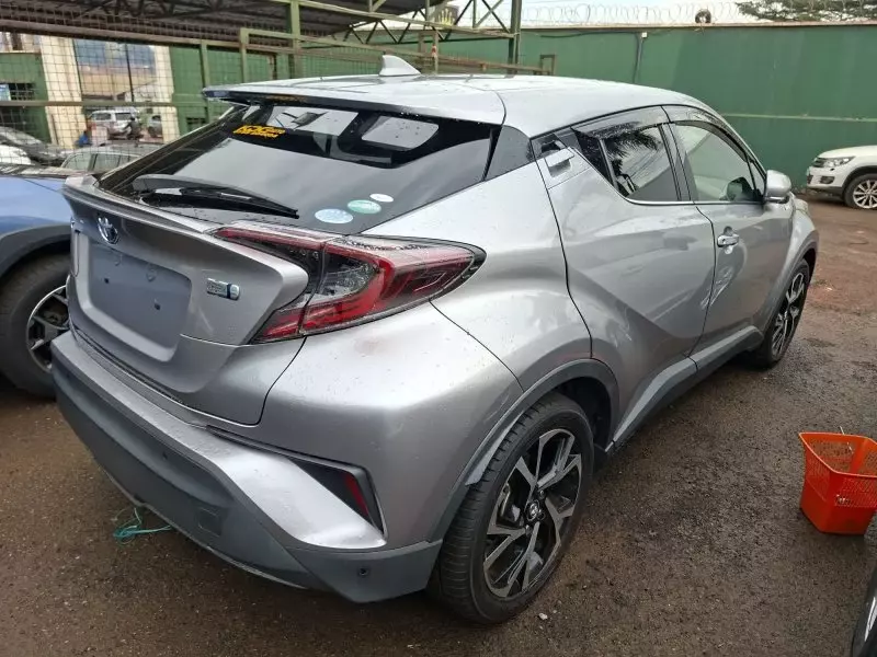 Toyota C-HR   - 2017