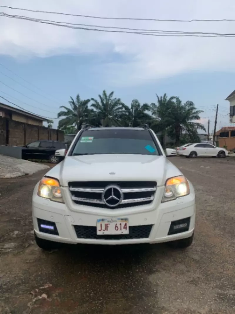 Mercedes-Benz GLK 350   - 2012