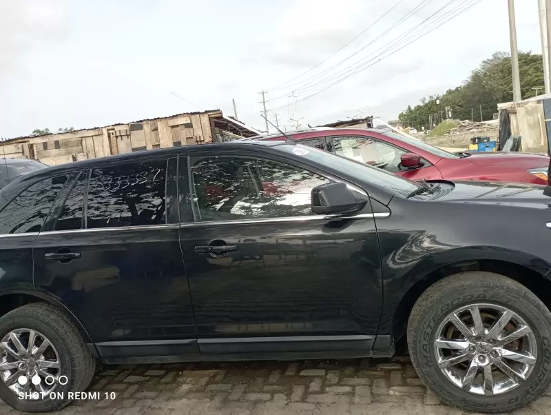 Ford Edge   - 2011