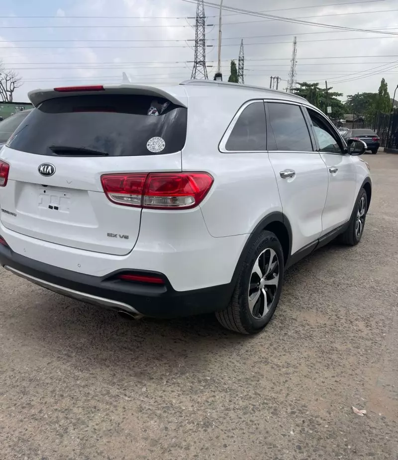 KIA Sorento   - 2016