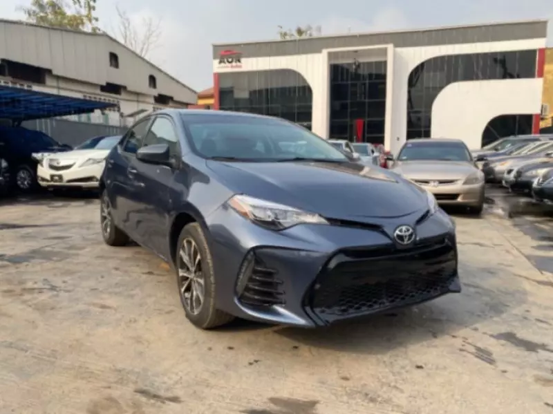 Toyota Corolla   - 2016