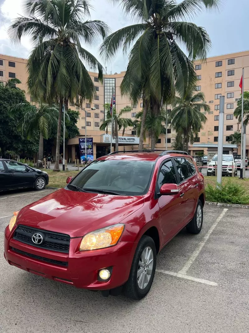 Toyota Rav4   - 2010