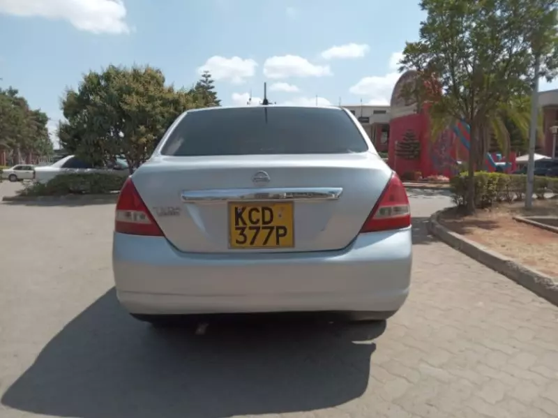 Nissan Tiida   - 2008