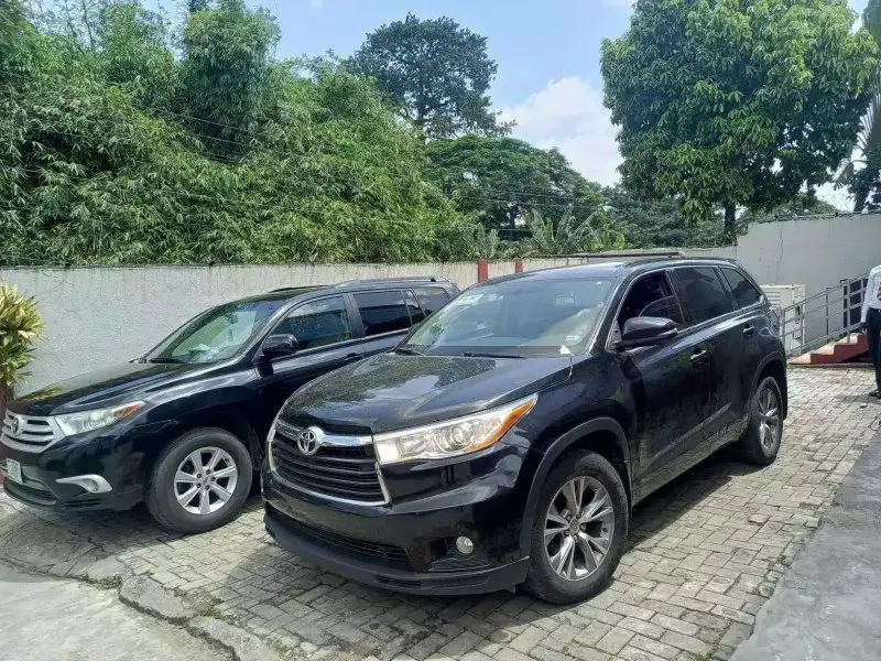 Toyota Highlander   - 2014