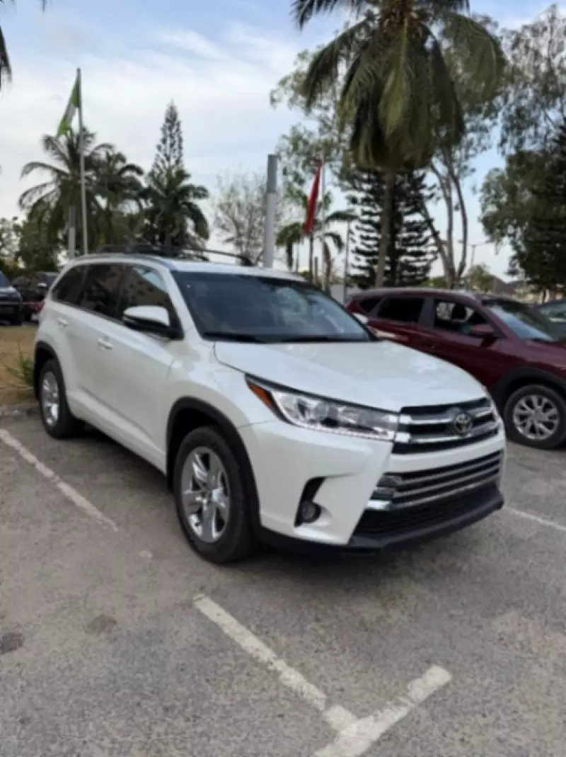 Toyota Highlander   - 2018