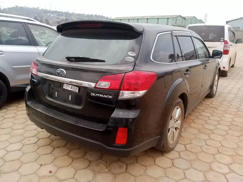 Subaru Outback   - 2013