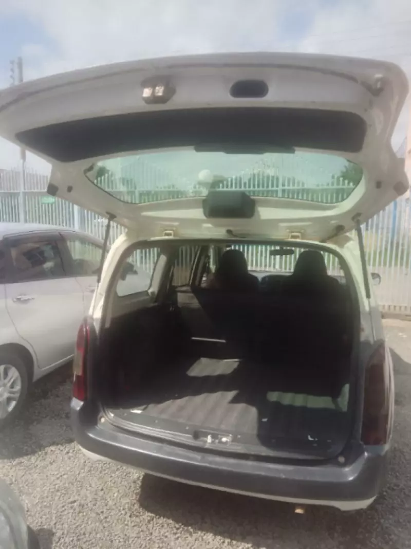 Toyota Probox    - 2012