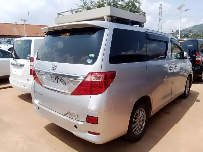 Toyota Alphard   - 2014