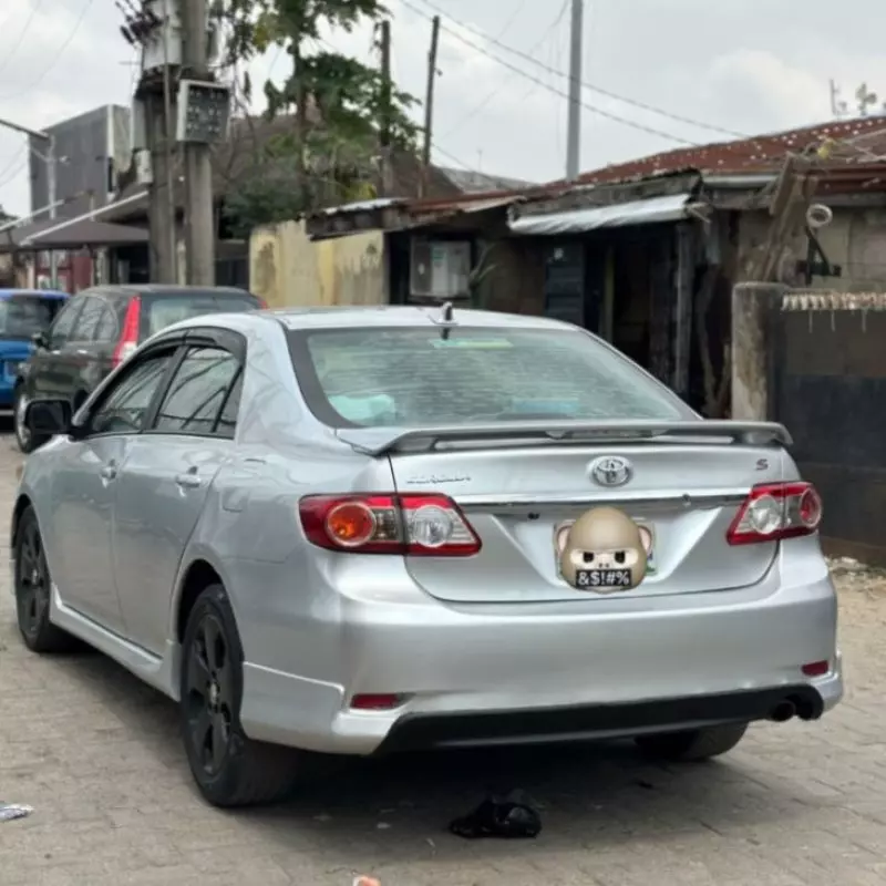 Toyota Corolla   - 2013