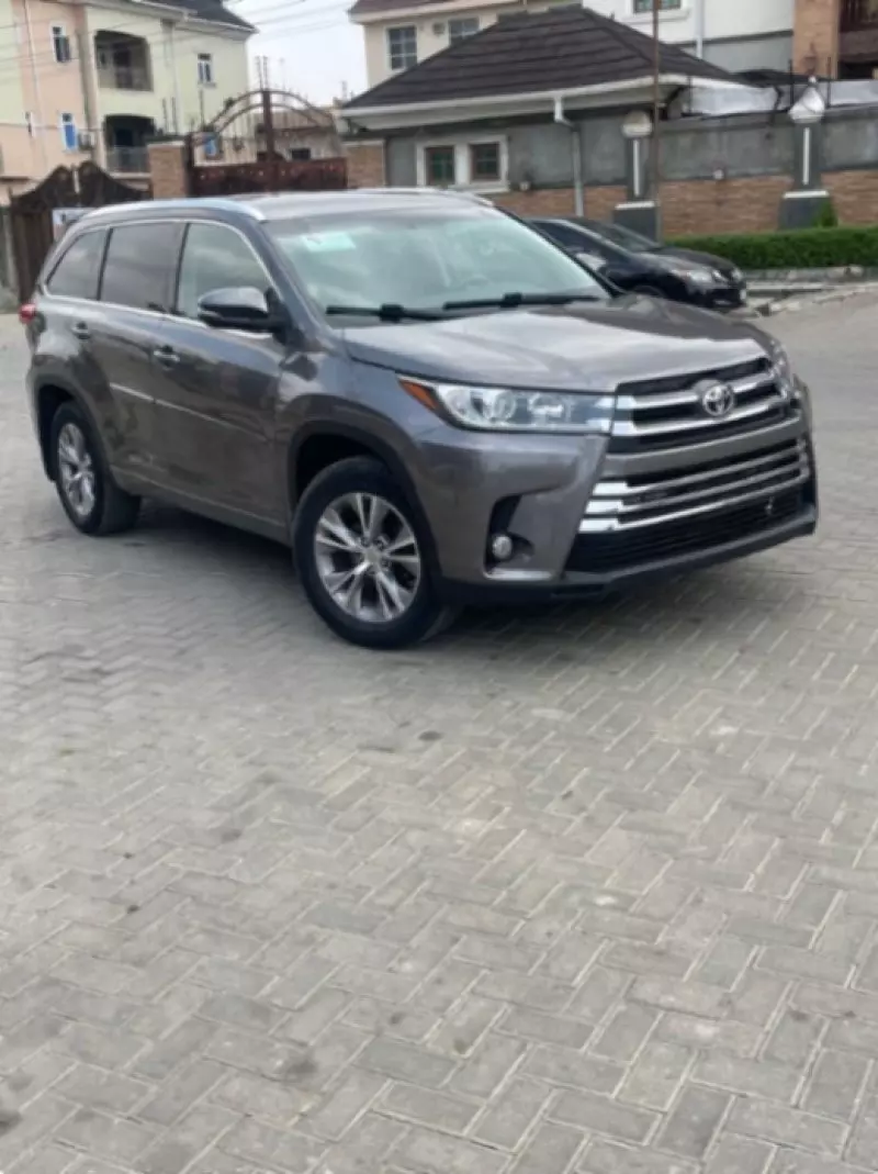 Toyota Highlander - 2015