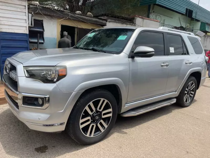 Toyota 4-Runner   - 2014