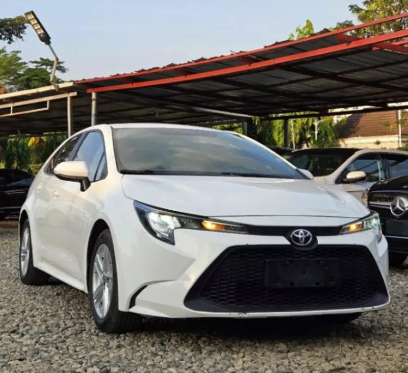 Toyota Corolla   - 2016