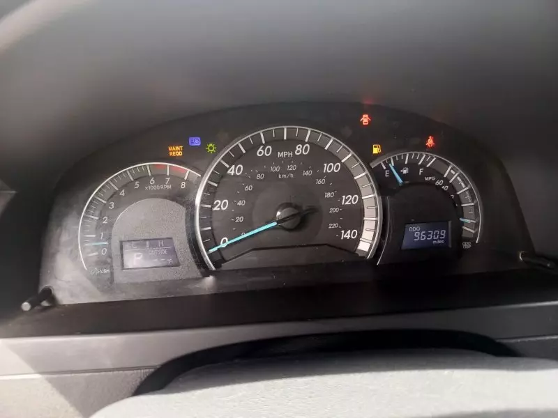 Toyota Camry   - 2013