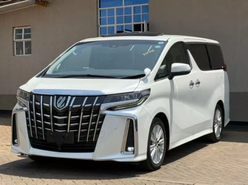 Toyota Alphard   - 2018
