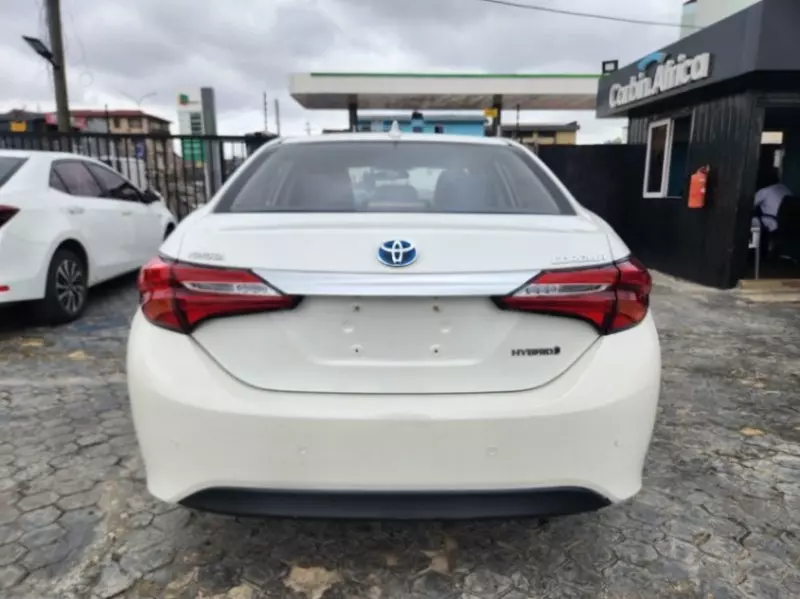 Toyota Corolla   - 2013