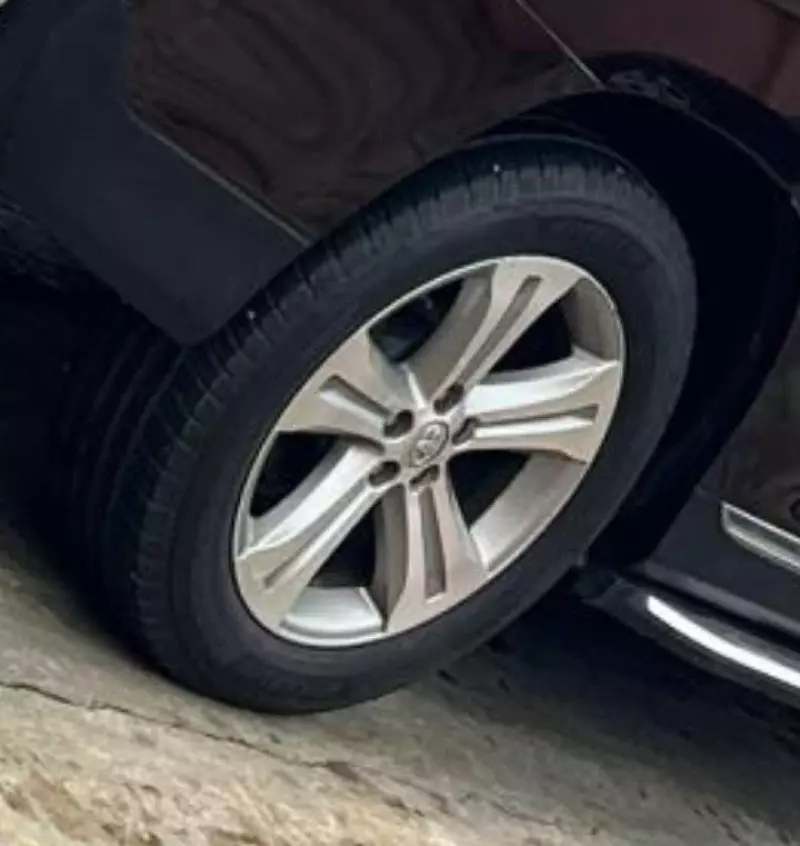Toyota Highlander   - 2011