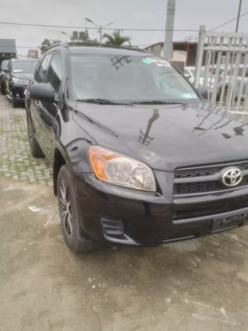 Toyota RAV 4   - 2013
