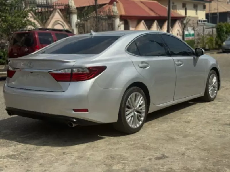 Lexus ES 350   - 2013
