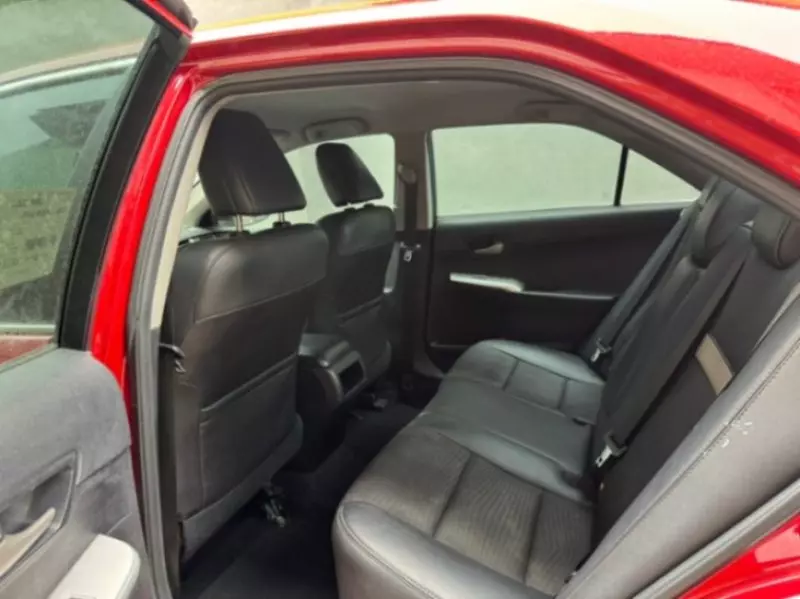 Toyota Camry   - 2014