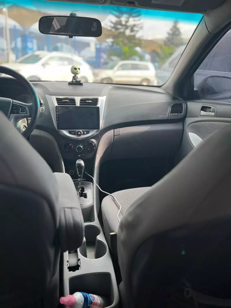 Hyundai Accent   - 2013
