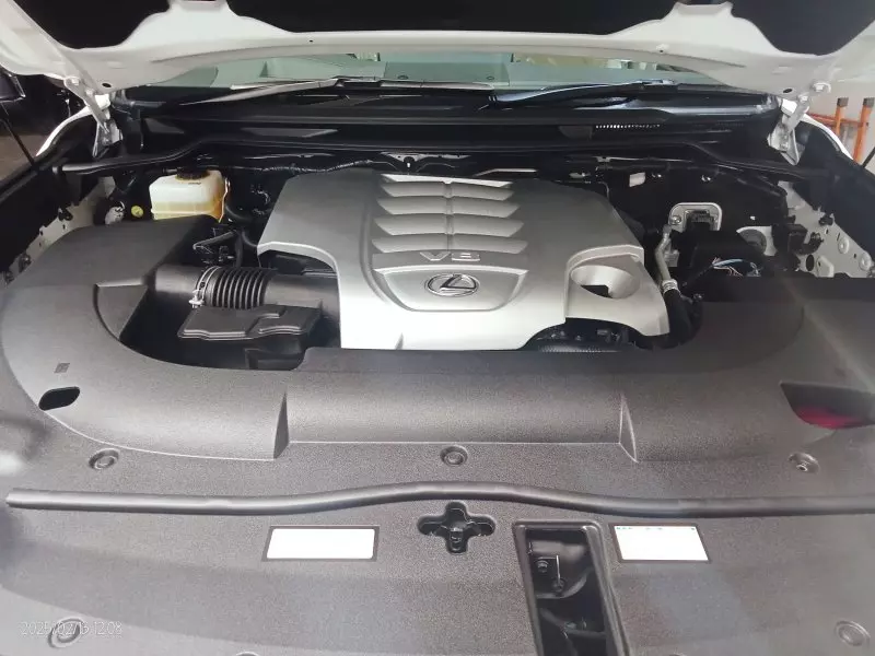 Lexus LX 570   - 2016
