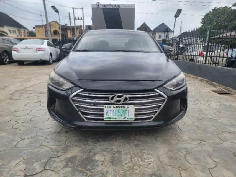 Hyundai Elantra   - 2018