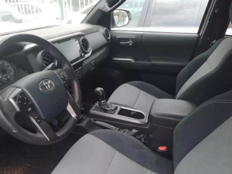 Toyota Tacoma   - 2020