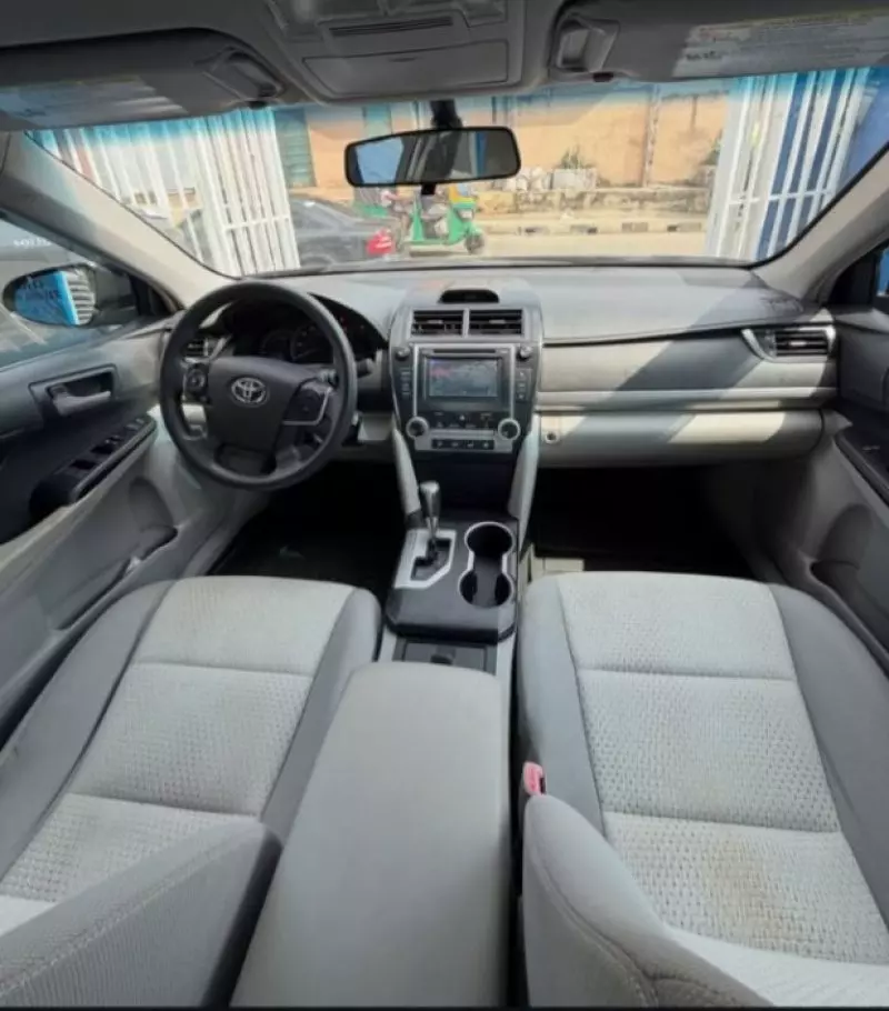 Toyota Camry   - 2013