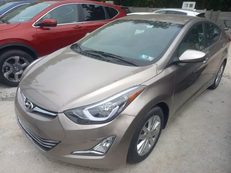 Hyundai Elantra   - 2014
