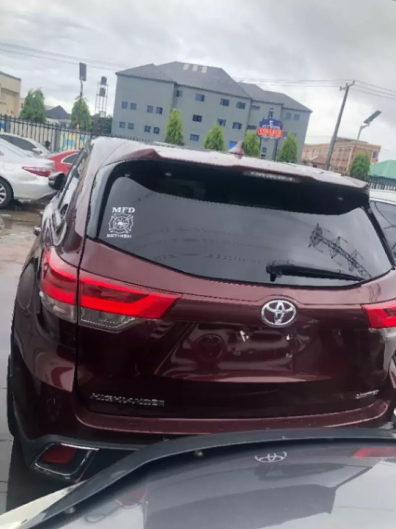 Toyota Highlander   - 2009