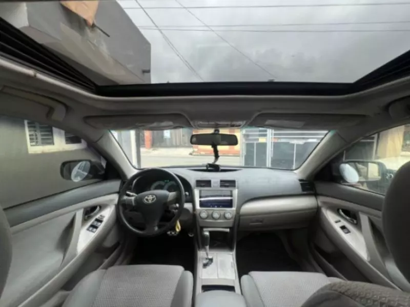 Toyota Camry   - 2011