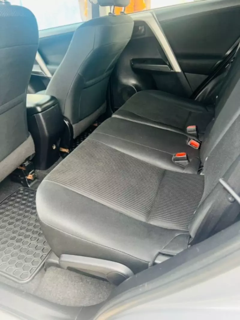 Toyota RAV 4   - 2017