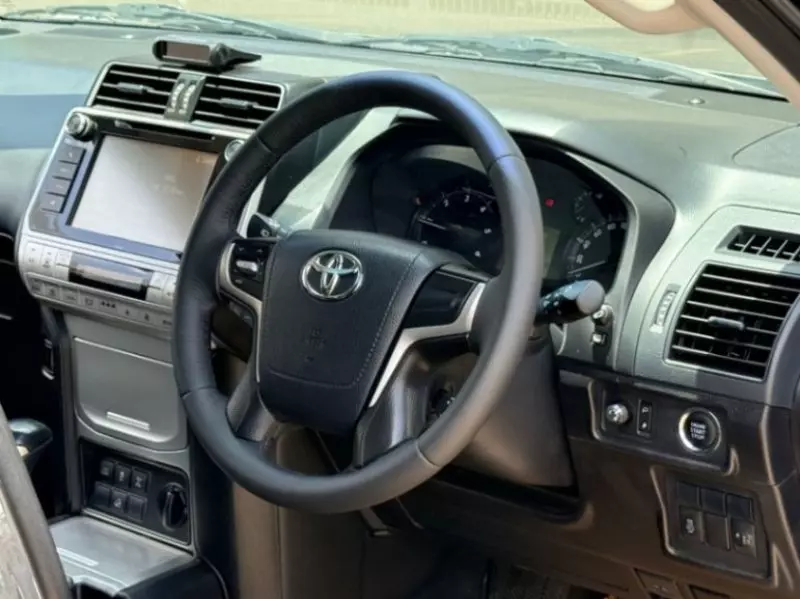 Toyota Land Cruiser VX   - 2018