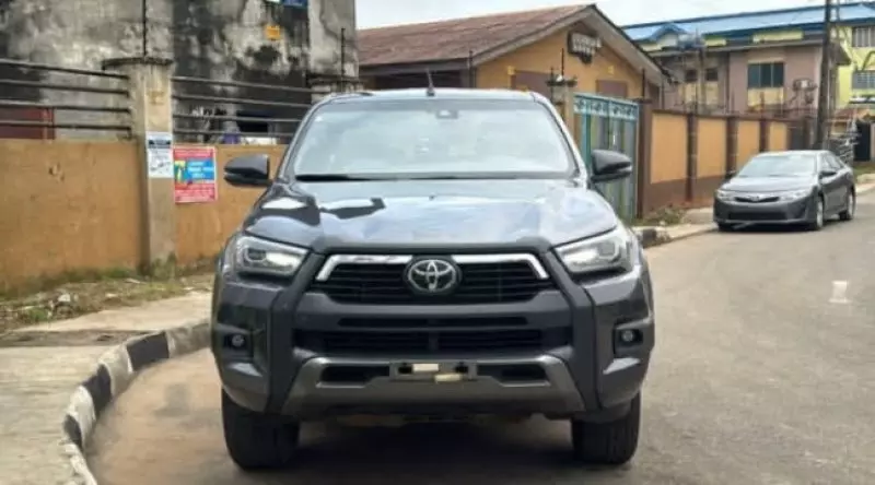 Toyota Hilux