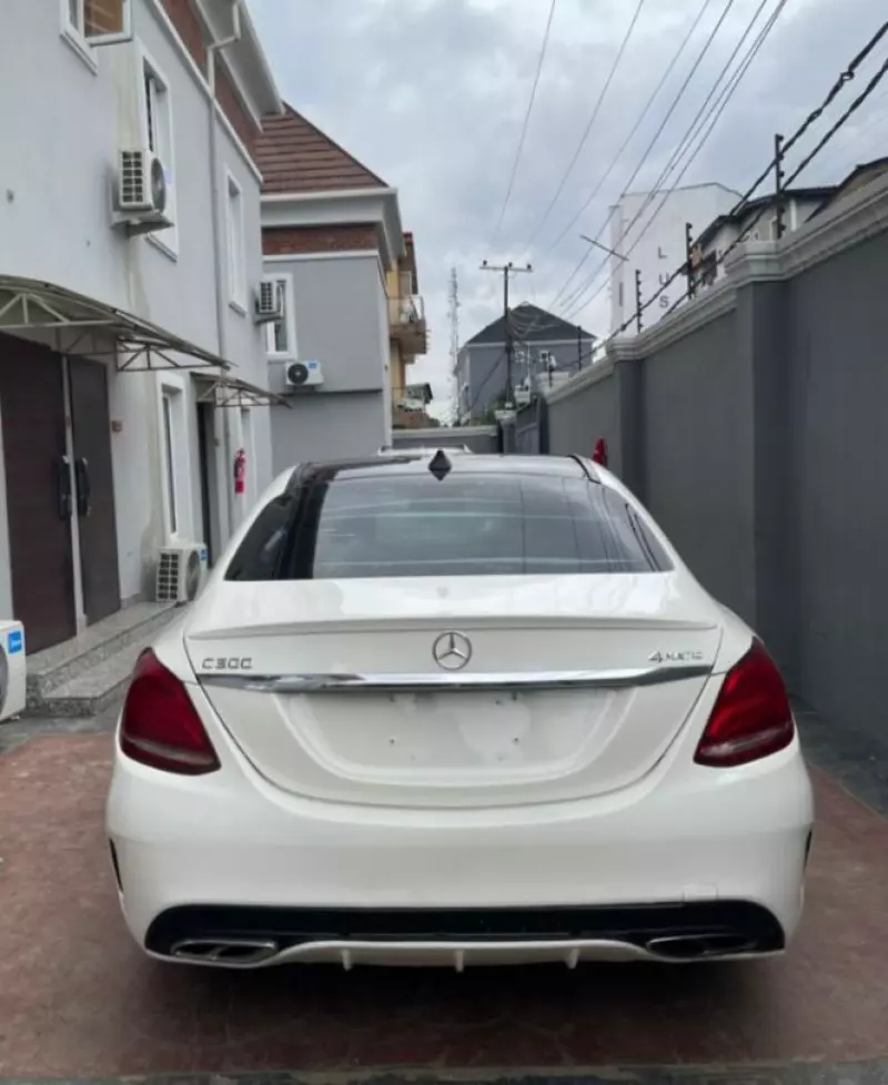 Mercedes-Benz C 300   - 2016