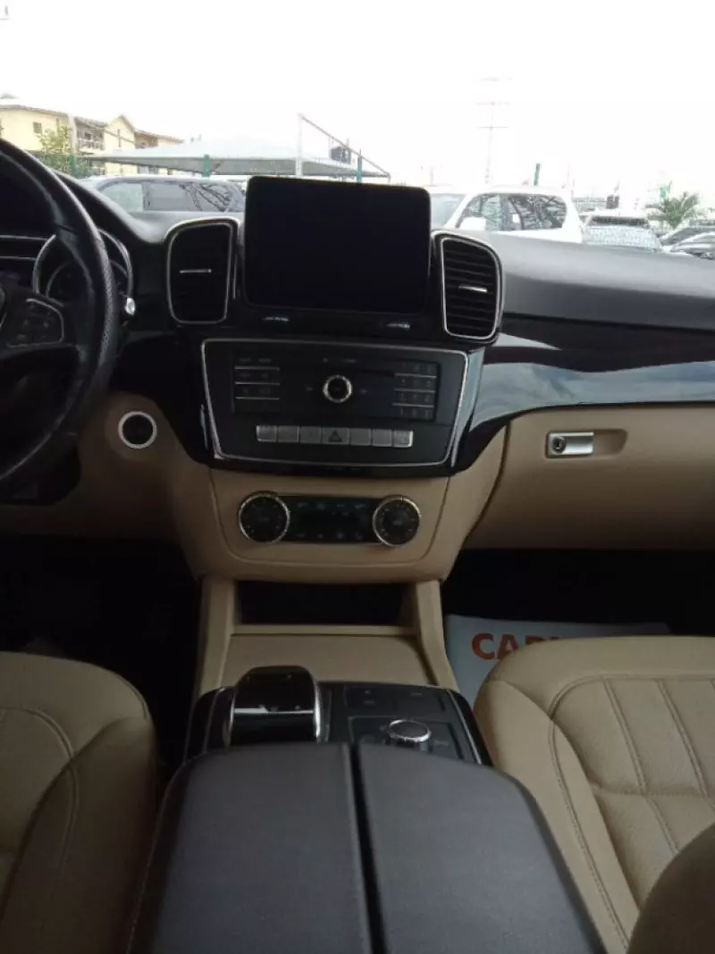 Mercedes-Benz GLE 350   - 2016