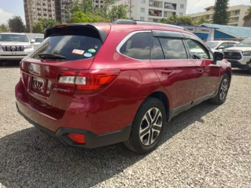 Subaru Outback   - 2018