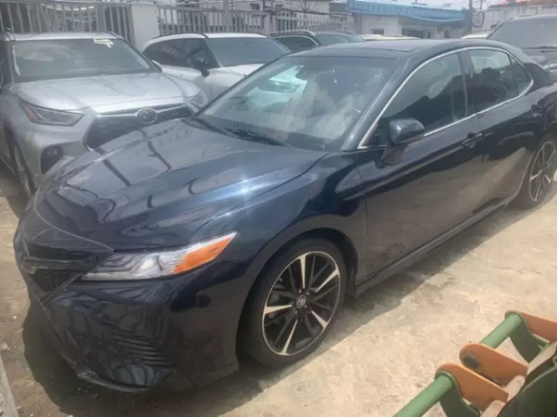 Toyota Camry   - 2018