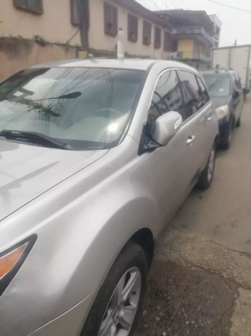 Acura MDX   - 2011