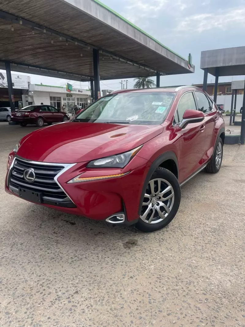 Lexus NX 200T   - 2015