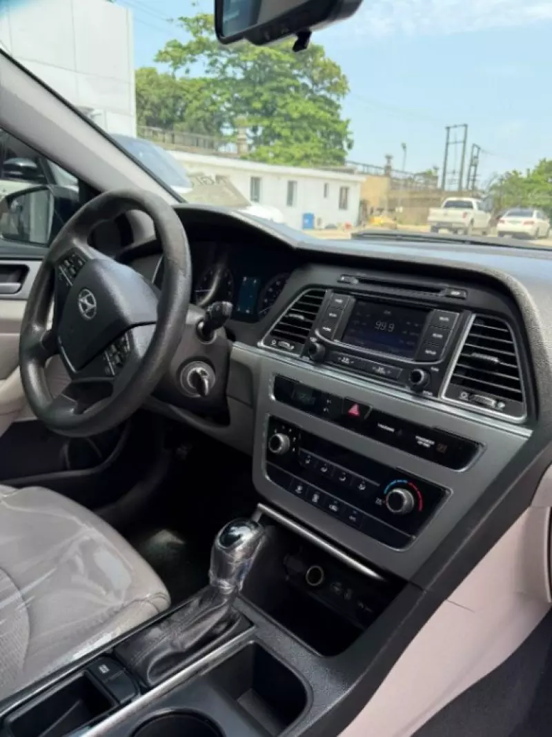 Hyundai Sonata   - 2015
